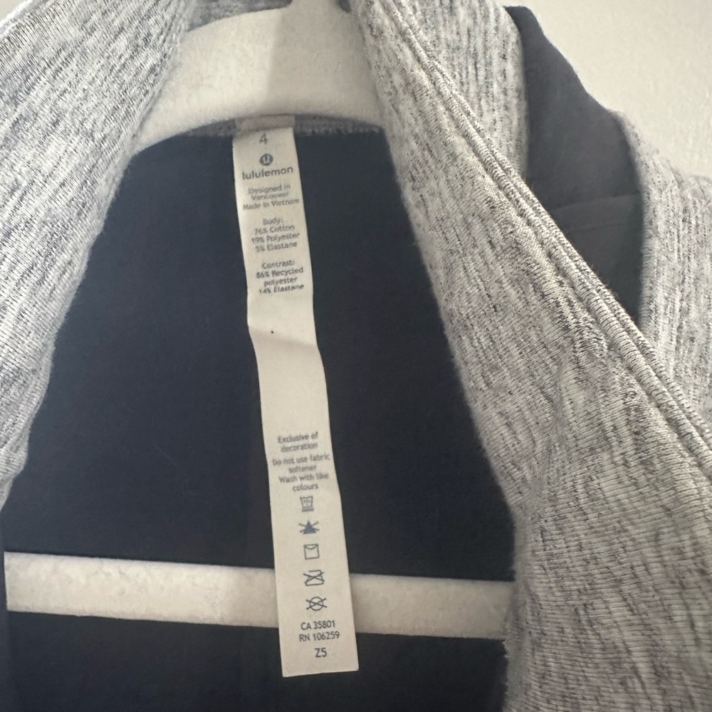 Lululemon Jacket - Picture 4 of 4